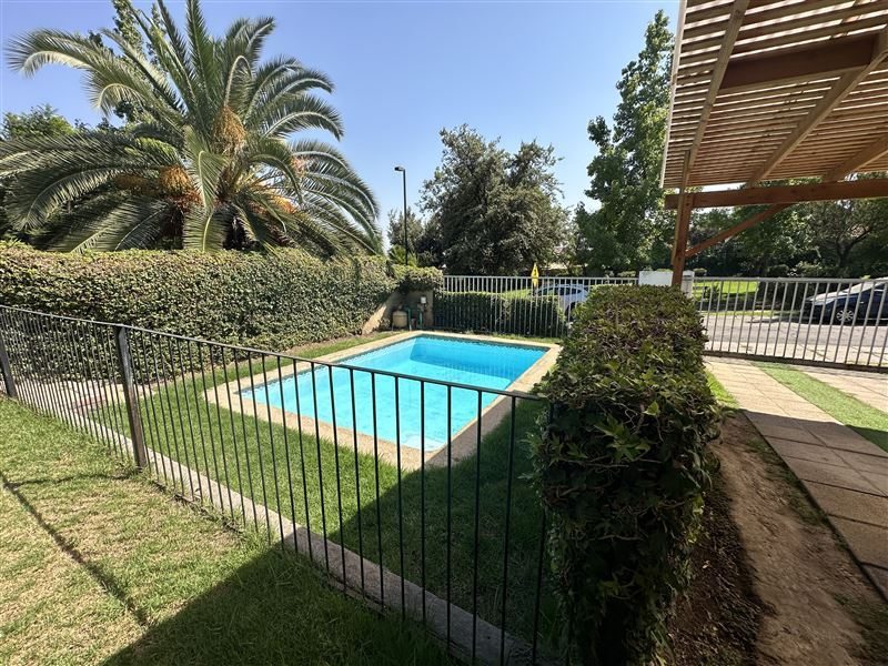 Casa en Venta en Peñalolén, Acueducto / El Valle