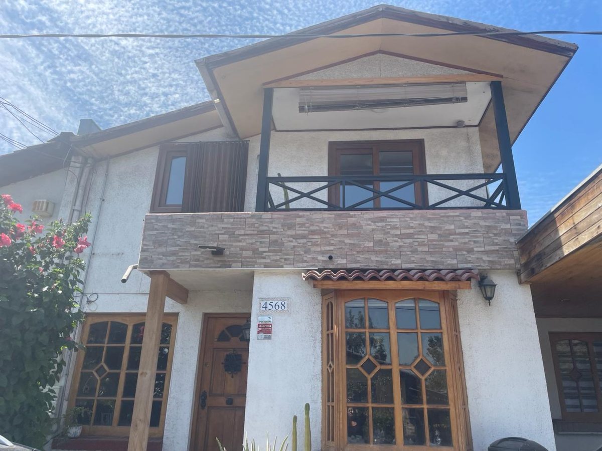 Casa en Venta en Peñalolén, Los Plátanos 4583, Peñalolén, Santiago Metropolitan Region 7910000, Chile
