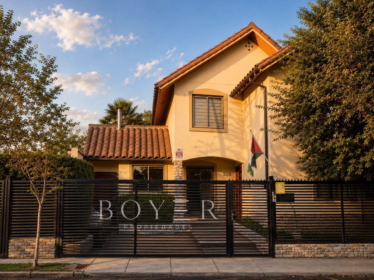 Casa en Venta en Peñalolén, Exclusiva casa en condominio - Piscina (178669)