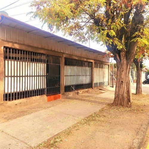 Casa en Venta en Puente Alto, Casa en venta de 3h, 2b, 2estc + bog en puente alto av.