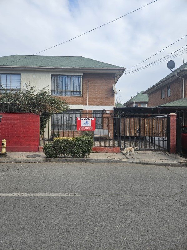 Casa en Venta en Quilicura, Linda casa en venta en paseo central valor reb 3650 uf