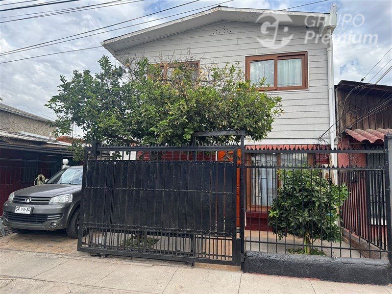 Casa en Venta en Quilicura, Las frutillas a dos cuadras del centro de quilicura y del metro