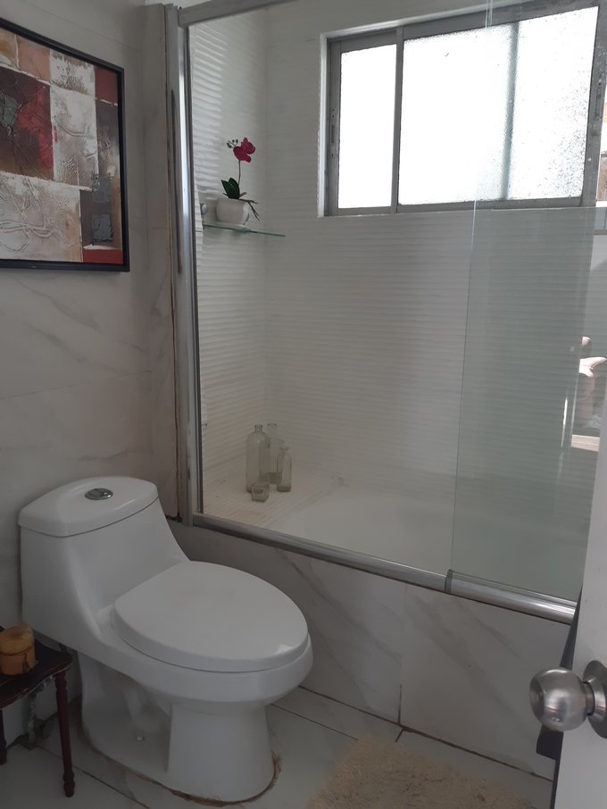 Baño 1 primer piso