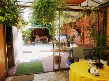 Amplio patio