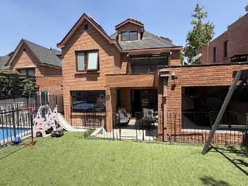 Fachada Casa jardin