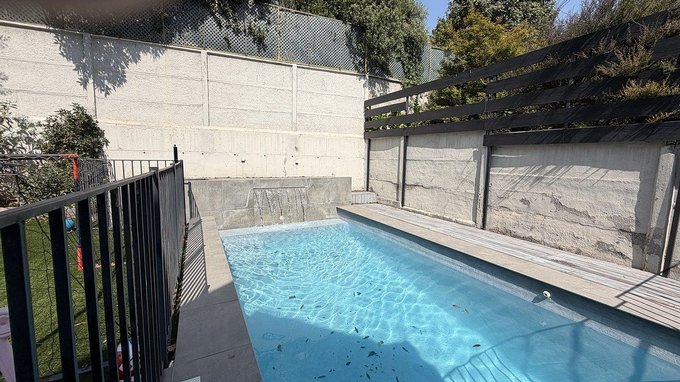 https://assets.easybroker.com/property_images/5723801/100914