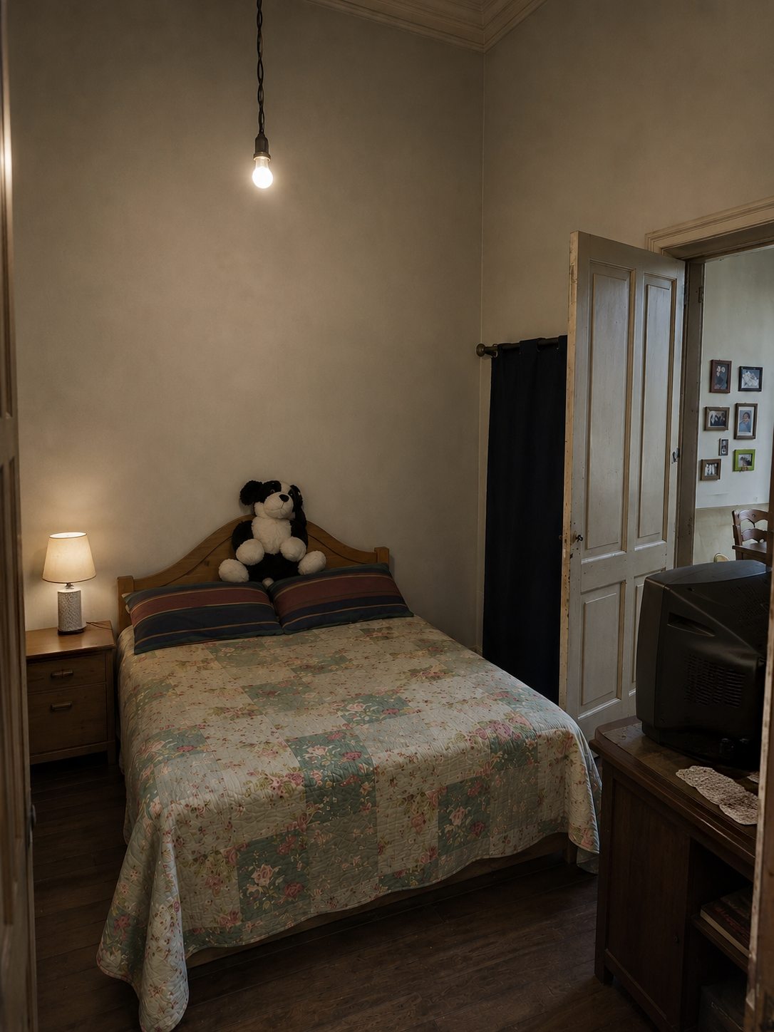 Primera habitación que da a pasillo externo y a comedor