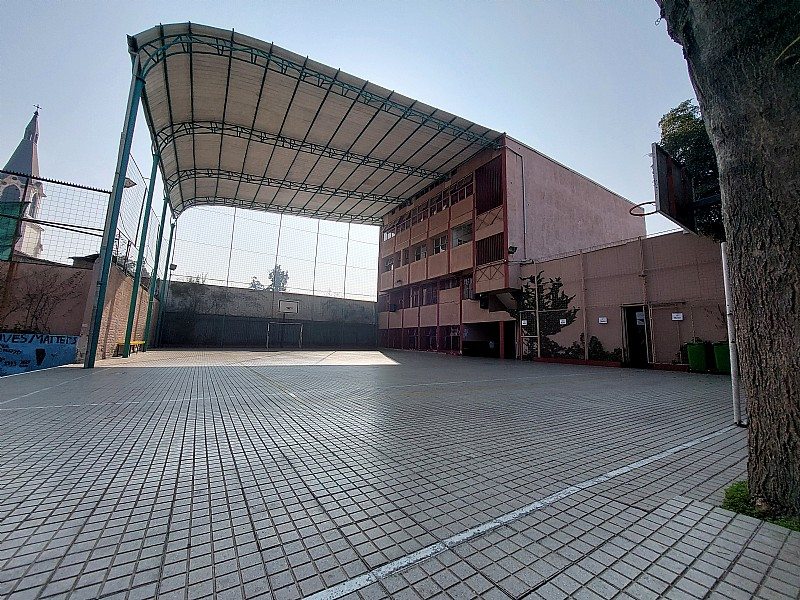 Casa en Venta en Santiago, En venta reconocido colegio de santiago metro cumming