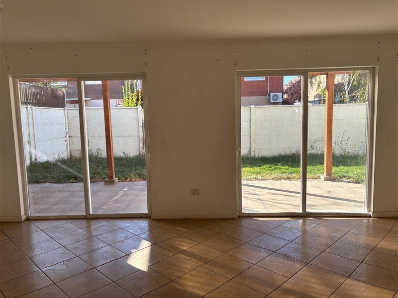 Casa en Venta en Talca, Talca, valles del country