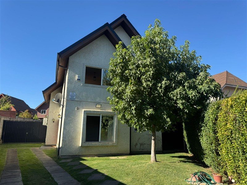 Casa en Venta en Talca, valles del country Talca