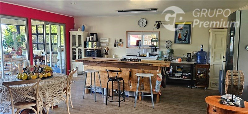 Casa en Venta en Valparaíso, Parcela autosustentable de 10.000 m² con dos casas, bosque y pozo profundo en Laguna Verde