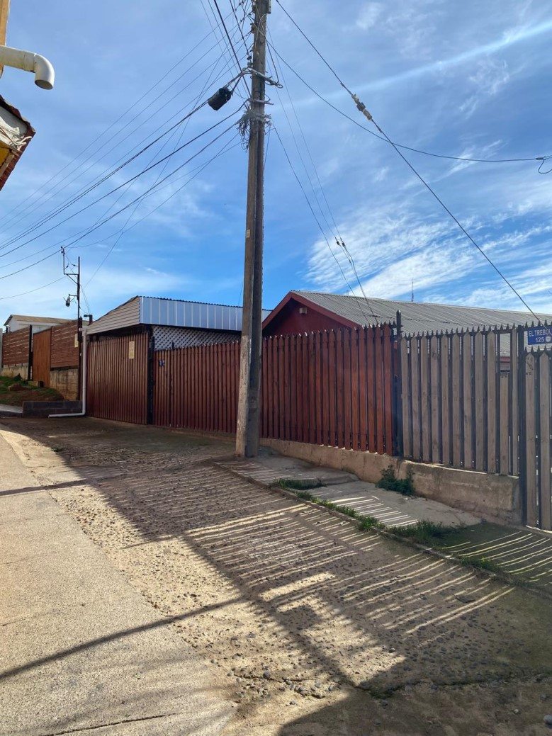Casa en Venta en Valparaíso, Frente a dimasa, acceso a viña del mar por agua santa