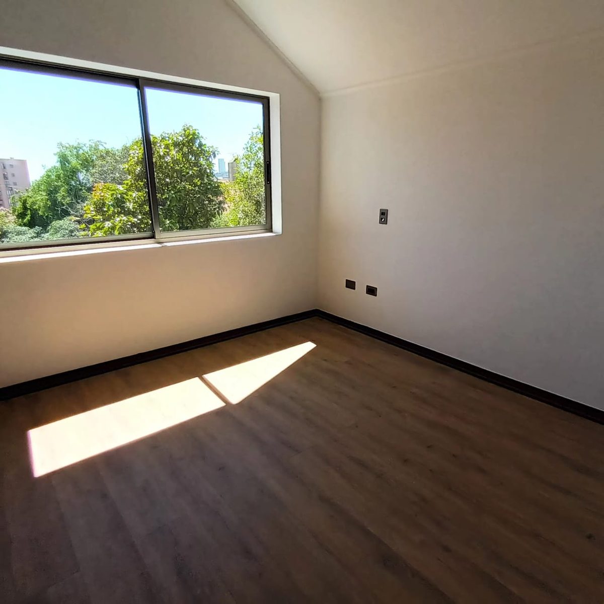Dormitorio principal en 1er nivel