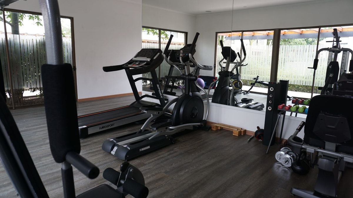 Gimnasio equipado