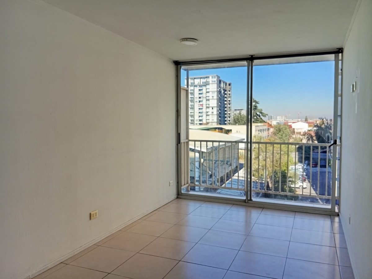 Departamento en Venta en La Cisterna, Avenida Ossa 0171, La Cisterna, Región Metropolitana de Santiago 7970000, Chile