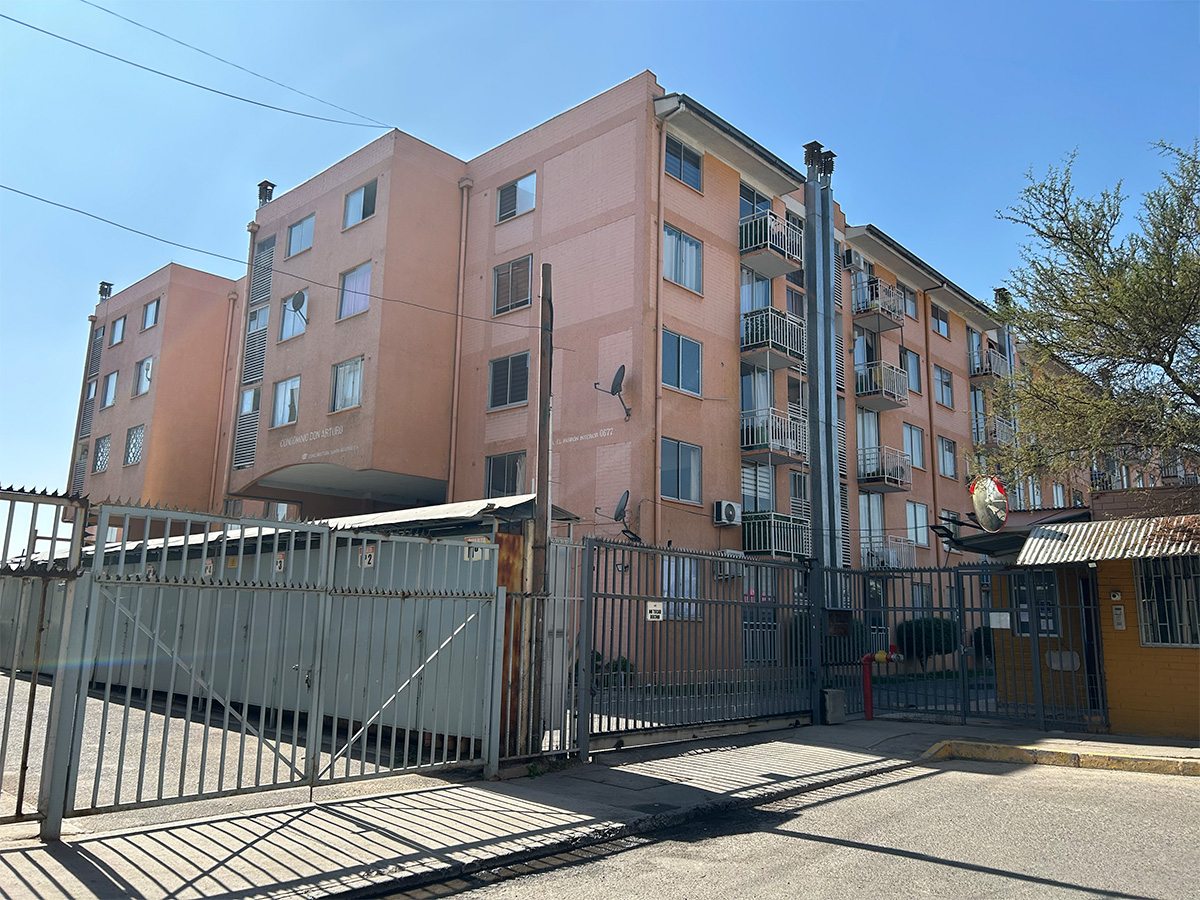 ENTRADA AL CONDOMINIO