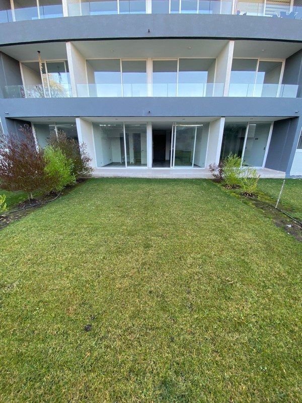 Departamento en Venta en La Florida, Departamento con patio privado