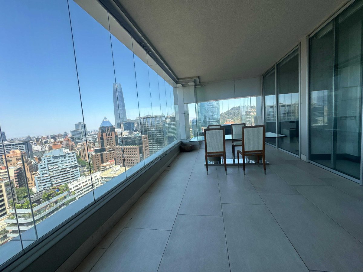 Departamento en Venta en Las Condes, Luminoso Hogar en Sector Exclusivo (137330)