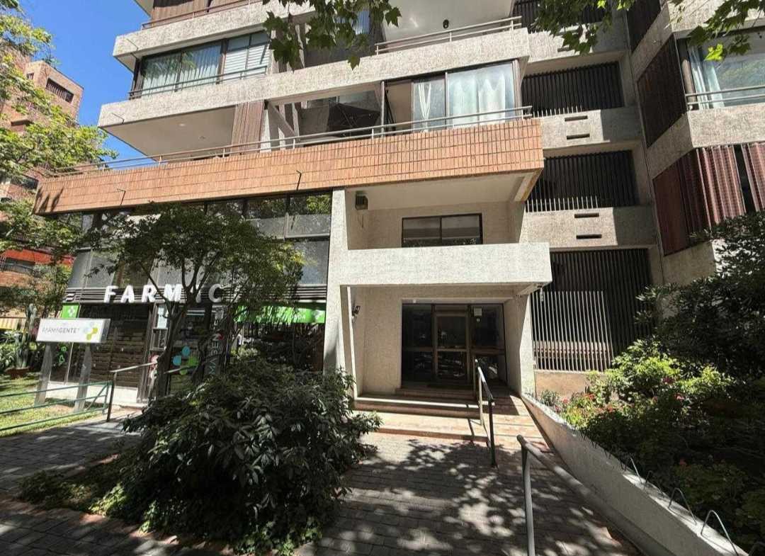 Departamento en Venta en Las Condes, Barrio El Golf 2D2B1E buena vista (173087)