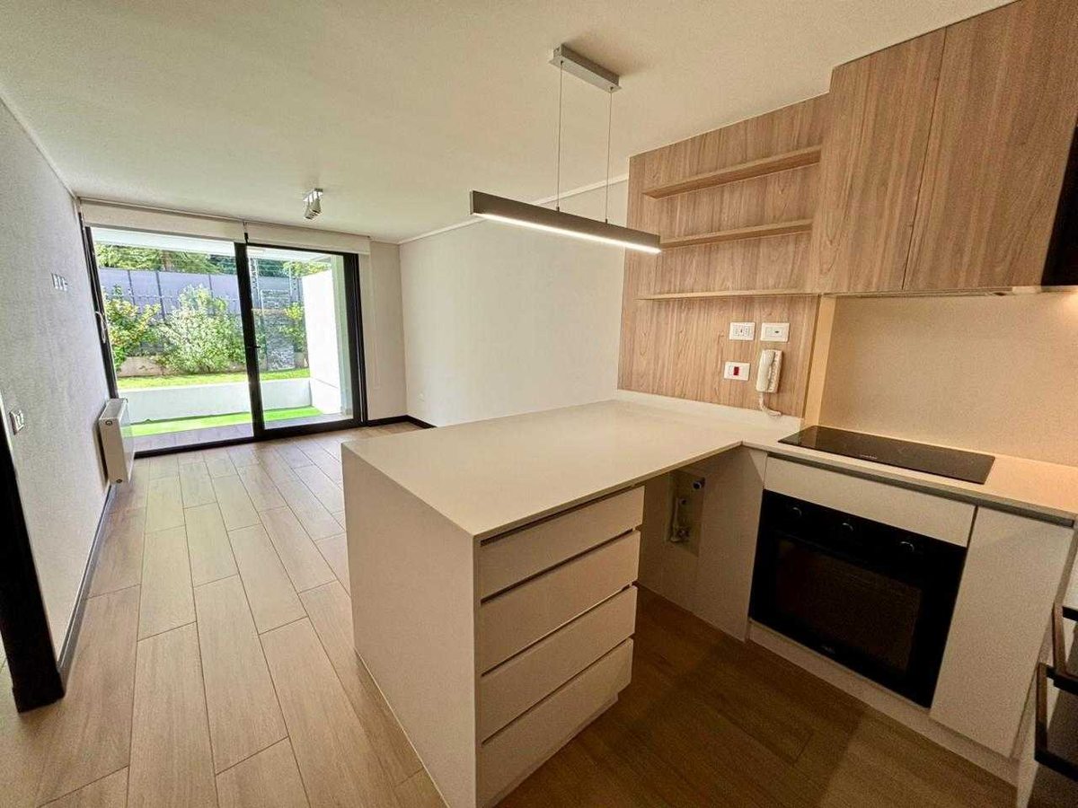 Departamento en Venta en Las Condes, Depto Nuevo con Patio privado / Las Verbenas (157581)