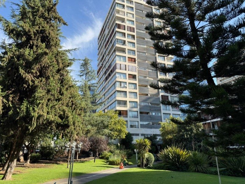 Departamento en Venta en Las Condes, Esquina los militares con manquehue metro manquehue