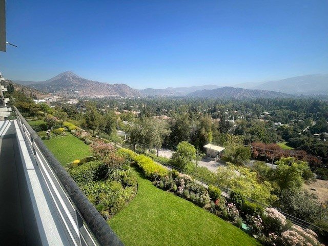 Departamento en Venta en Lo Barnechea, Camino turistico con santa blanca