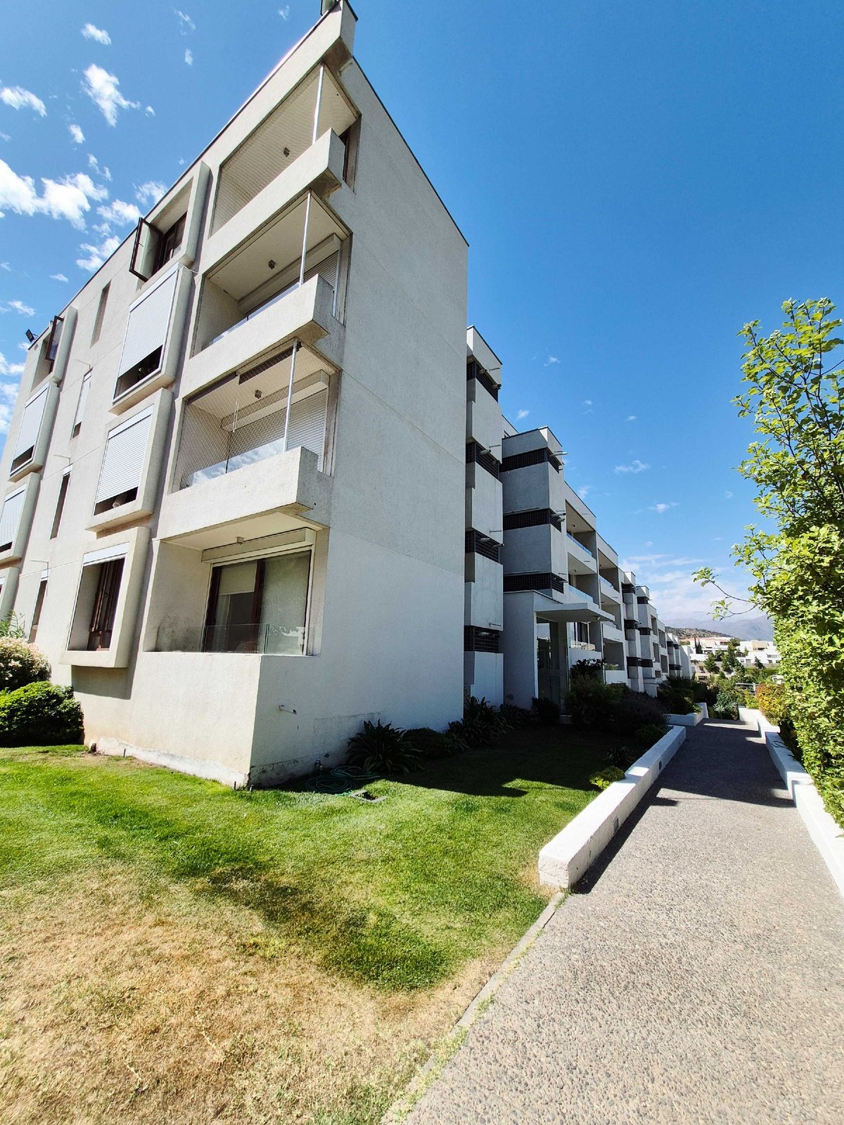 Departamento en Venta en Lo Barnechea, Departamento Amplio y Bien Iluminado (149962)