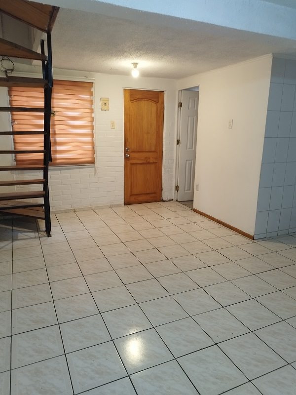 Departamento en Venta en Maipú, Primer piso 3 dormitorios 1 baño psje los planetas/el conquistador maipu