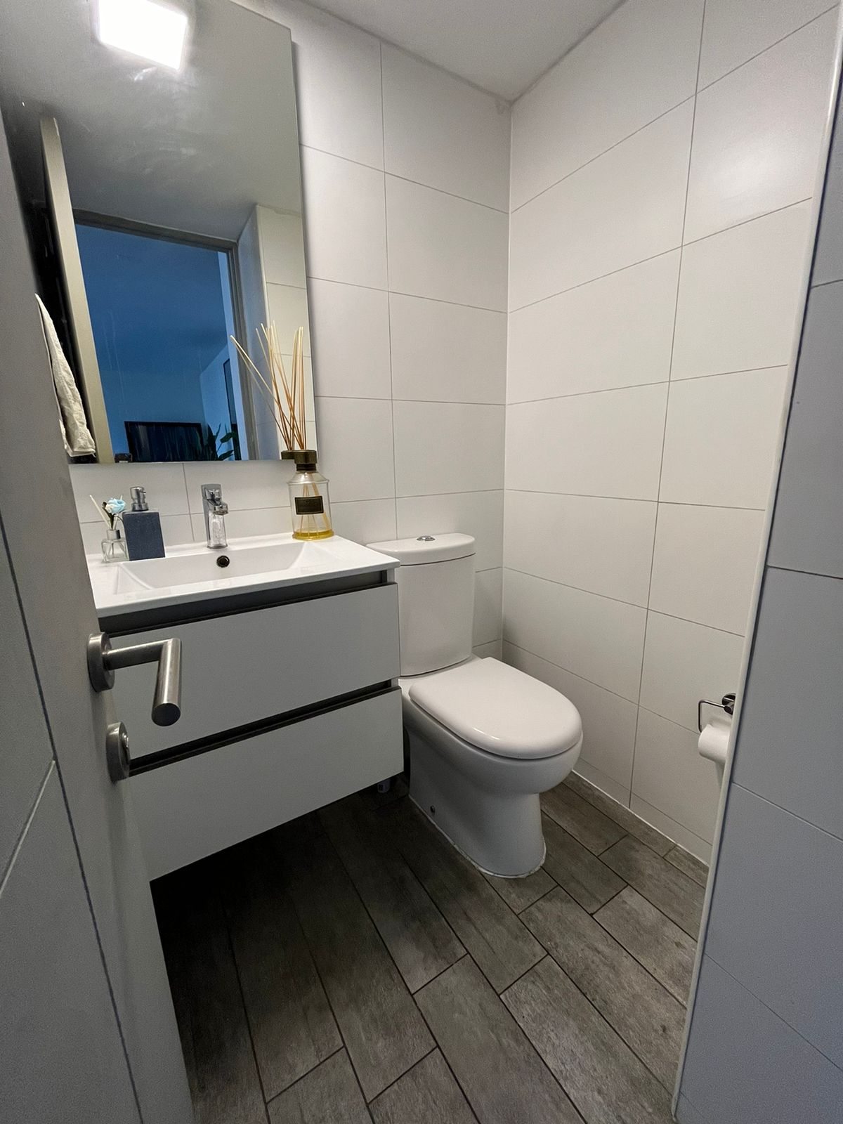 Baño visita