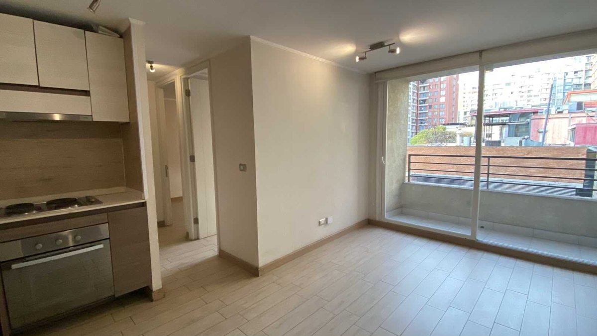 Departamento en Venta en Santiago, Impecable dpto con estacionamiento (180786)