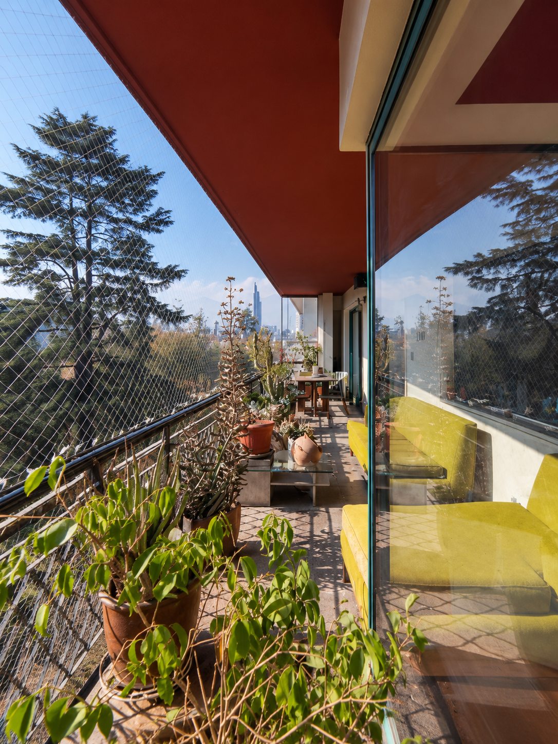 Gran terraza con vista al Parque Forestal