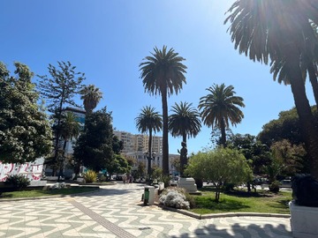 Plaza Victoria al frente
