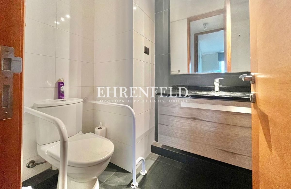 Baño suite.