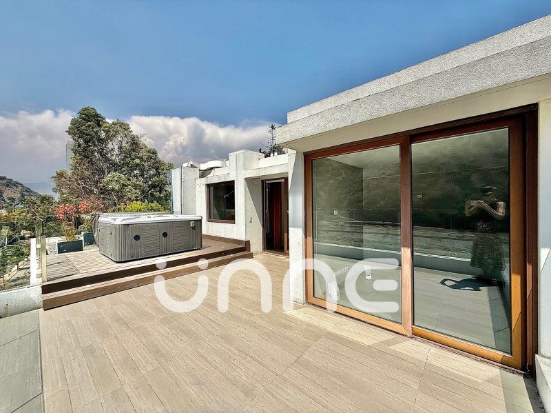 Departamento en Venta en Vitacura, Penthouse con vista despejada norte, disponibilidad inmediat