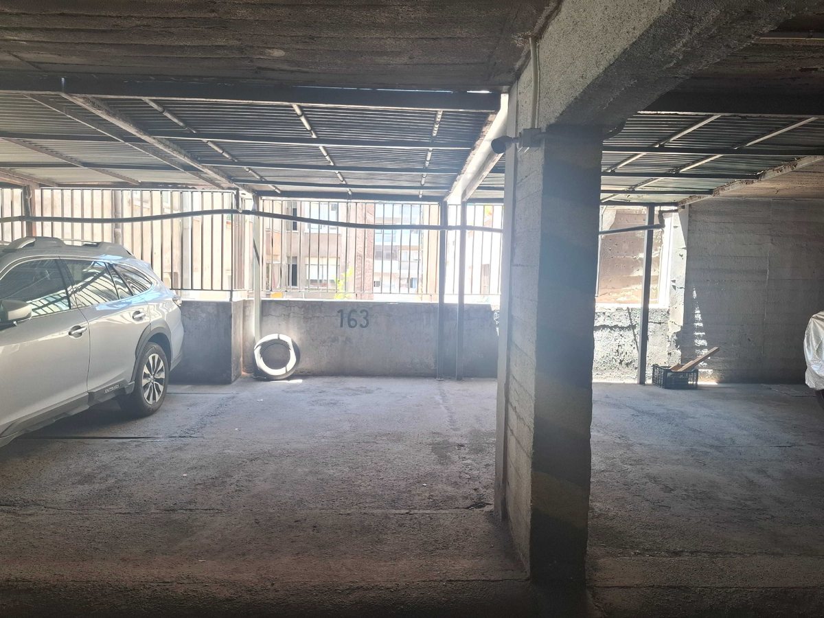 Estacionamiento en Venta en Santiago, Miraflores - Estacionamiento (143873)