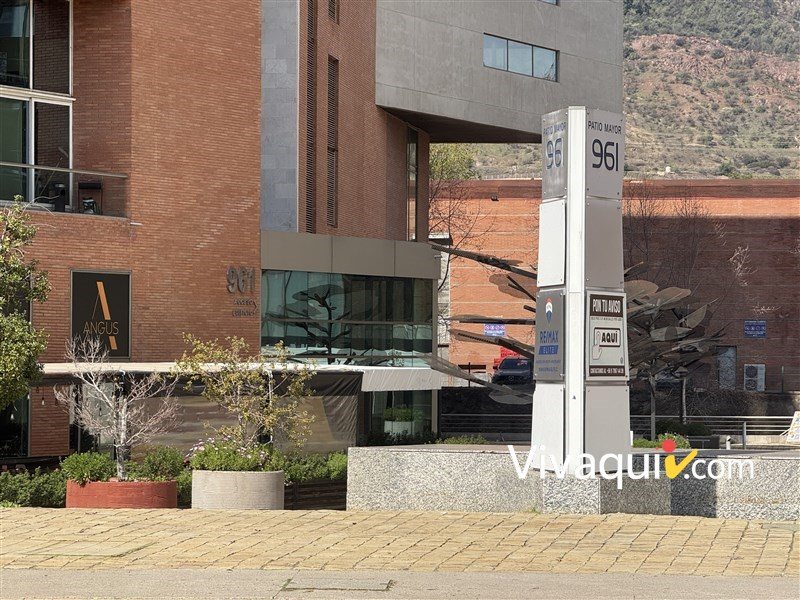 Oficina en Venta en Huechuraba, Avenida del Valle 961