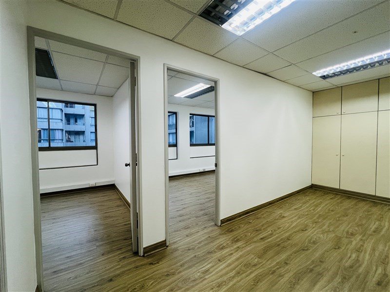 Oficina en Venta en Santiago, Dr Sotero del Rio con Catedral, Metro Plaza de Armas. Casco Historico de Santiago