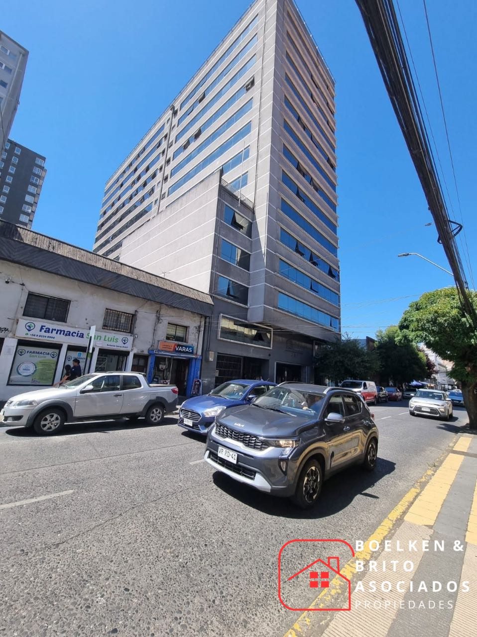 Oficina en Venta en Temuco, Espacio Amplio y Luminoso para Trabajar (144075)