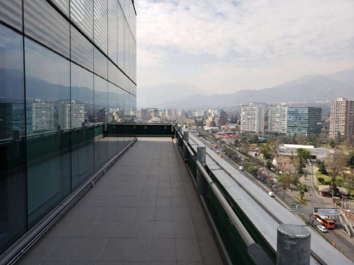 Oficina en Venta en Vitacura, Penthouse Oficina, LUJO, frente Alto LC (84869)
