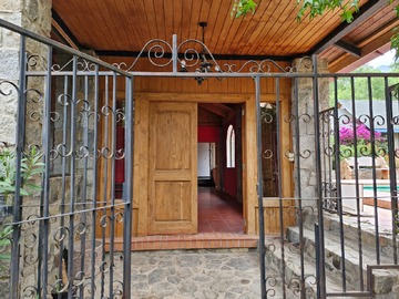 entrada a la primera casa