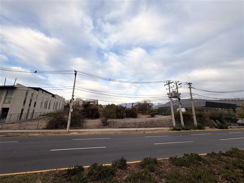 Sitio en Venta en Lo Barnechea, Jose Alcalde Delano / Mall Vivo Los Trapenses