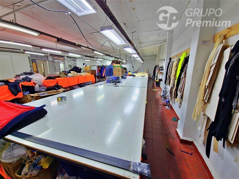 Terreno Industrial en Venta en Recoleta, Metro Einstein 970m2 totales