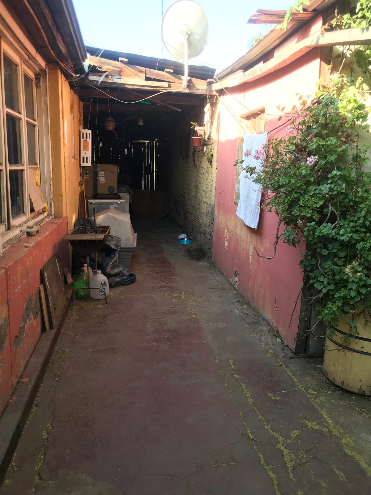 Espacio entre ambas casas
